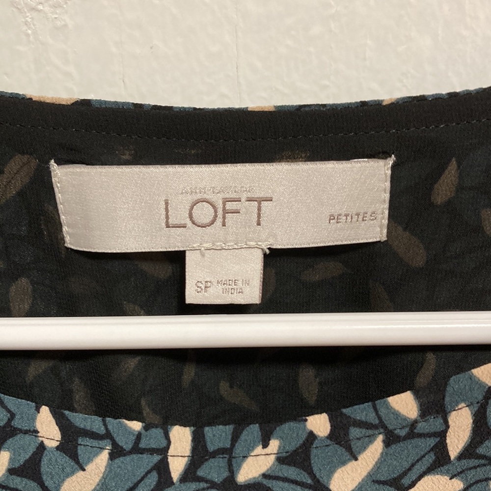 LOFT Dress - Picture 5 of 11